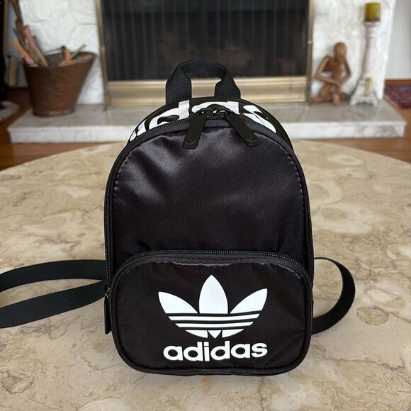 NWOT Adidas Originals Women's Santiago Mini Backpack Black & White 35L - Picture 4 of 12